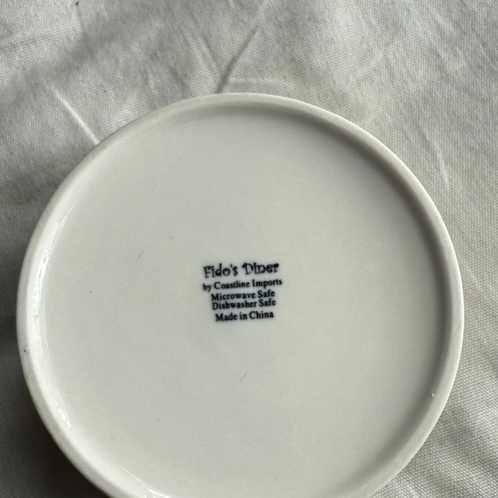 White Textured Ceramic Dog Bowl